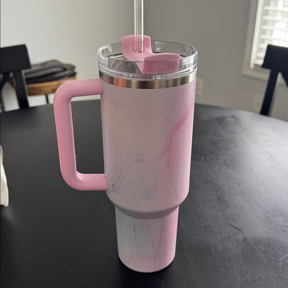 Stanley Marble Pink Tumbler with Handle and Straw - Picture 2 of 5